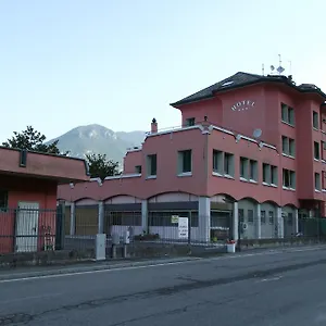Hotel Total, Pisogne