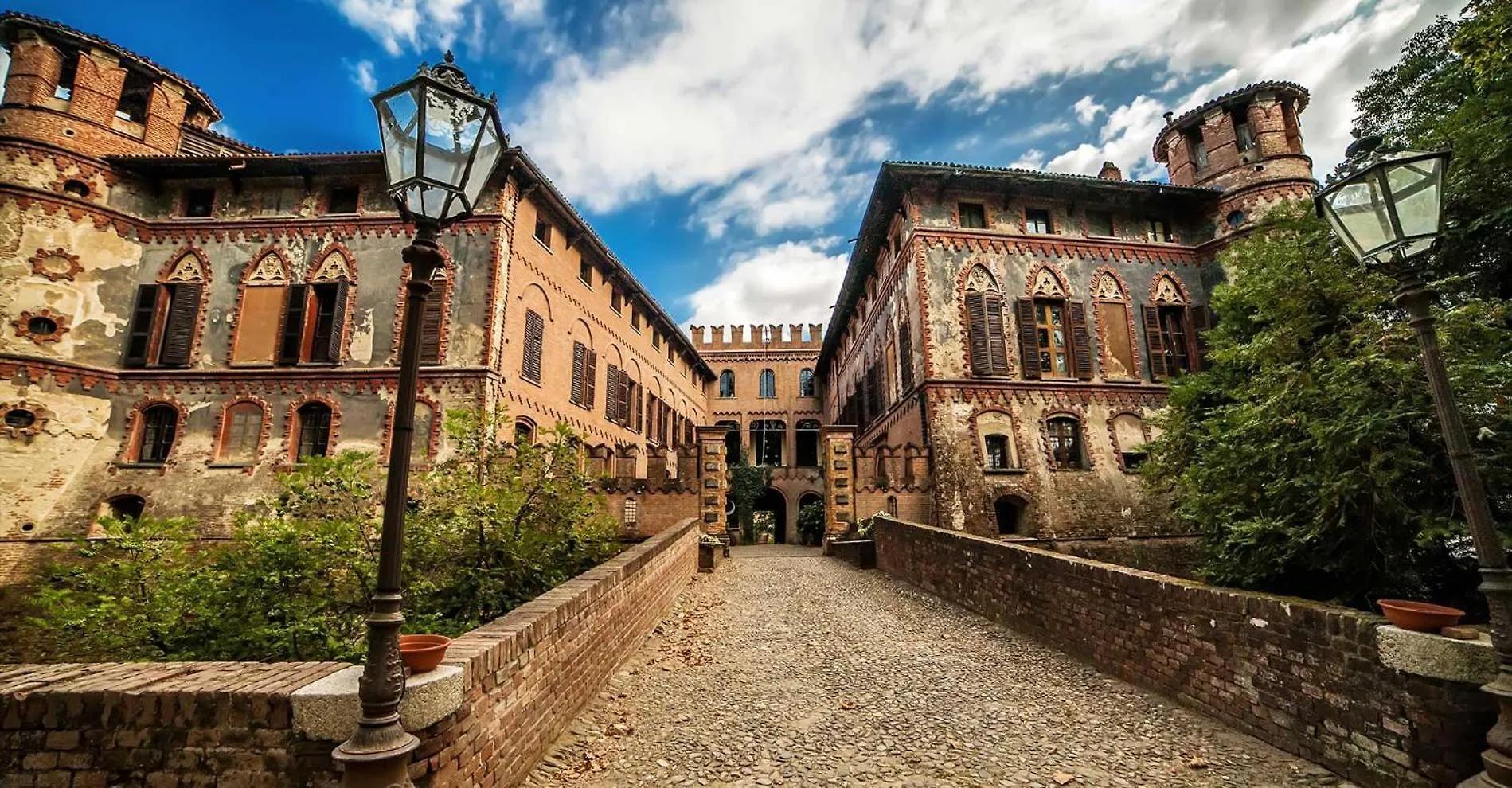 Castello Di Piovera Piovere 0*,  Włochy